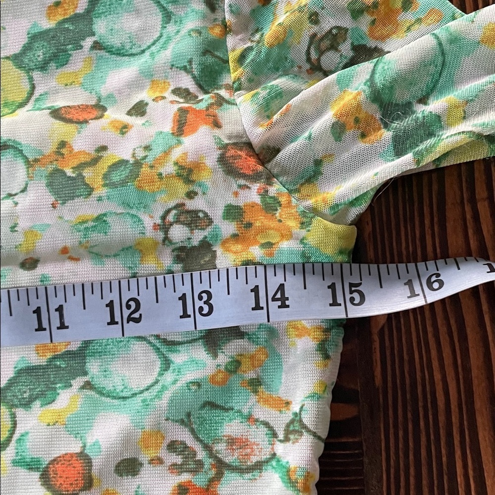 Vertigo Paris Multicolored Abstract Print Ruched Streetwear - Green and Yellow - Picture 10 of 12